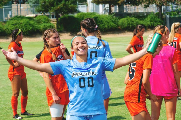 Women's soccer goalie Brenna Crump