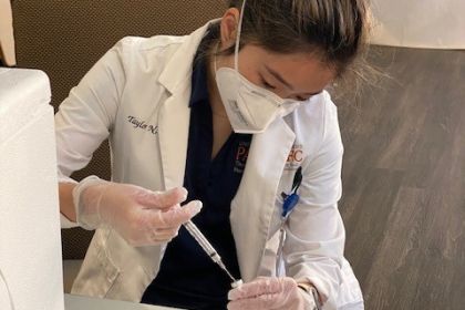 Pacific Student Mixing Vaccine