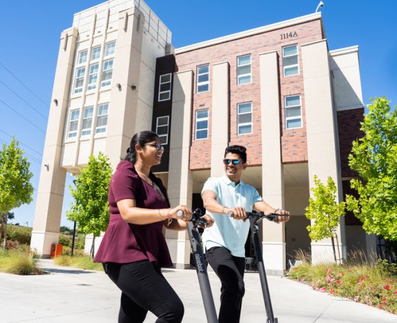 students in front of calaveras